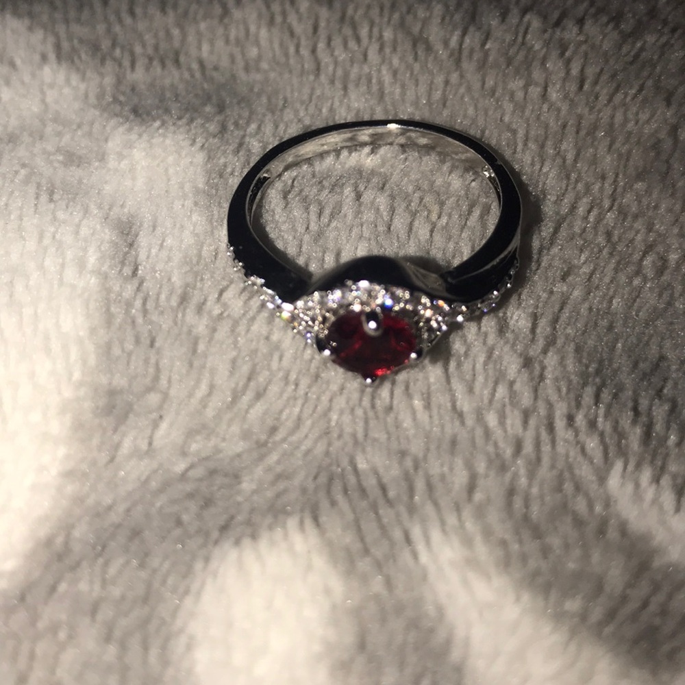 Fragrant jewels ring